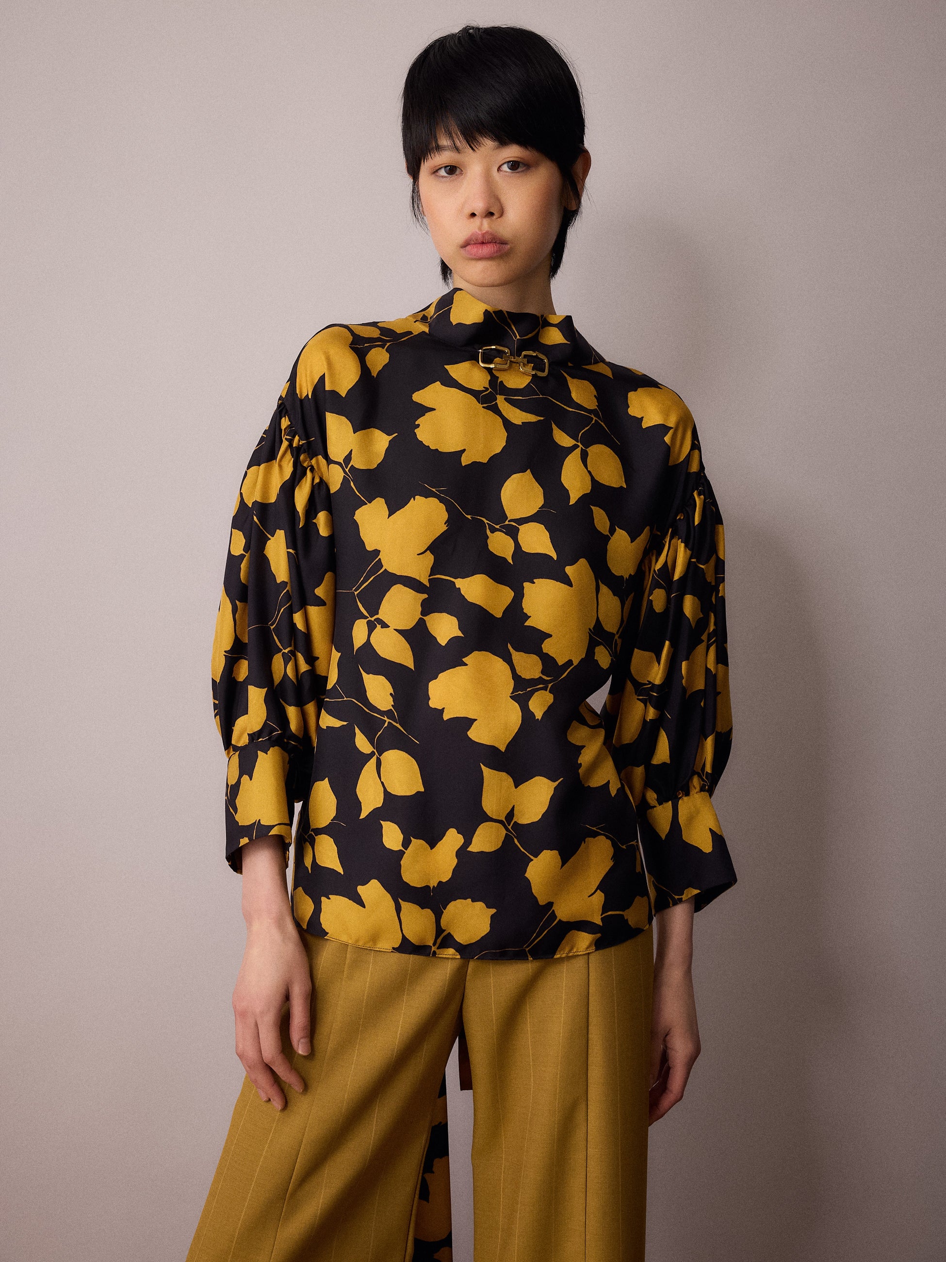Wren Blouse / Black and Gold Floral