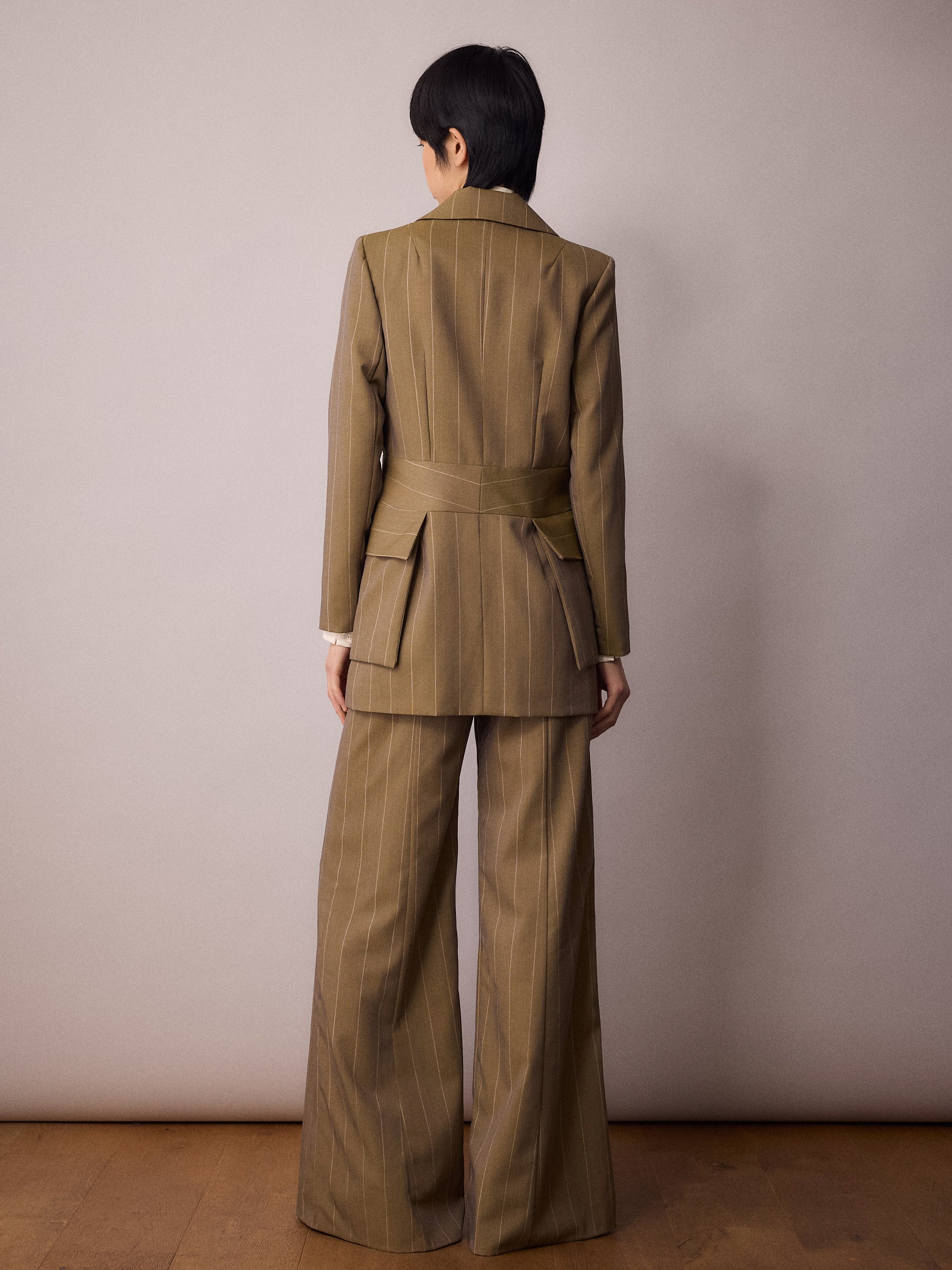 Harper Suit Jacket / Sand Pinstripe