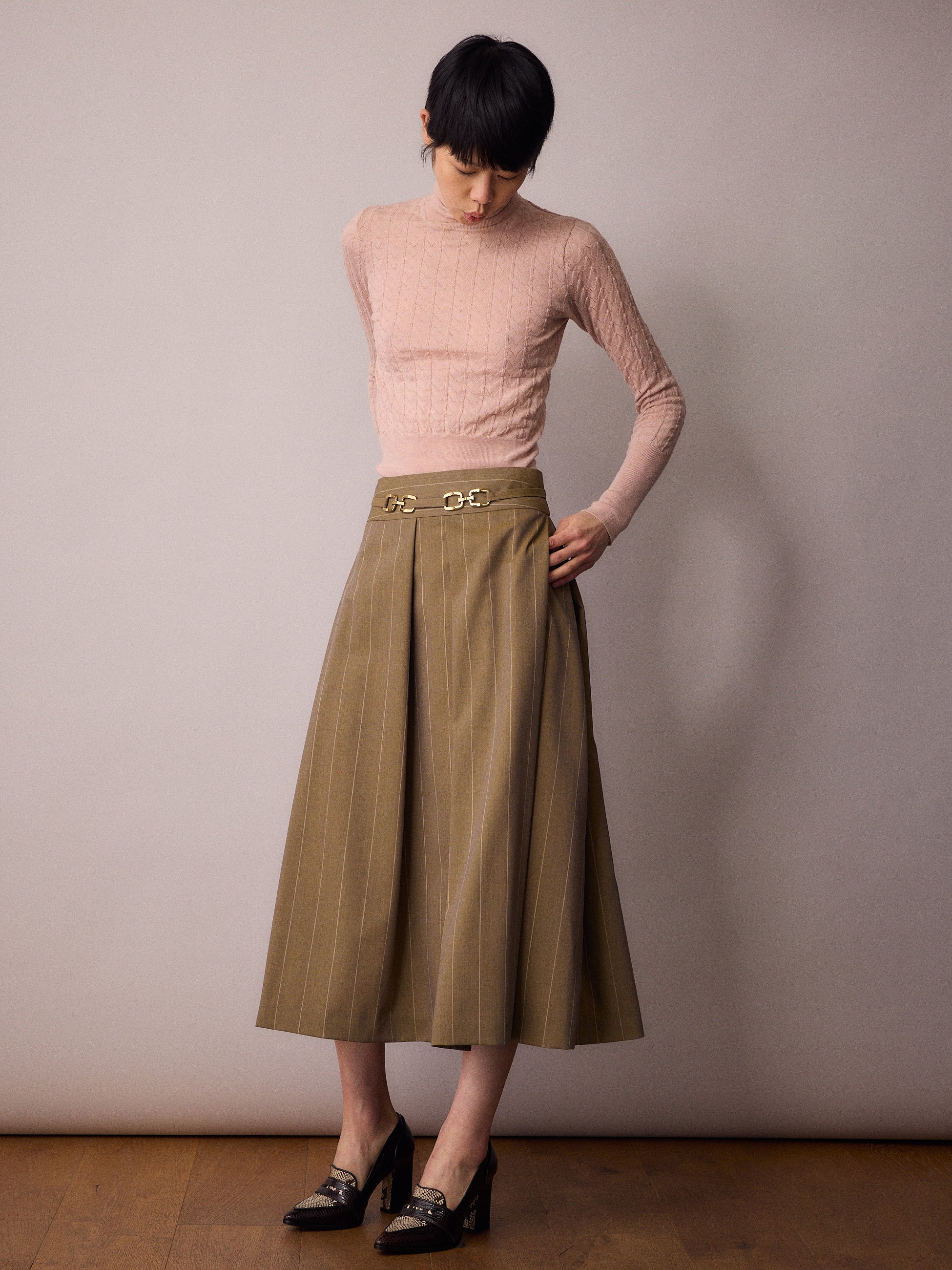 Marlo Box Pleat Skirt / Sand Pinstripe